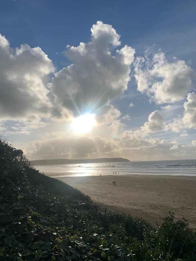 5 Putsborough - Luxury Apartment At Byron Woolacombe, Only 4 Minute Walk To Woolacombe Beach! المظهر الخارجي الصورة